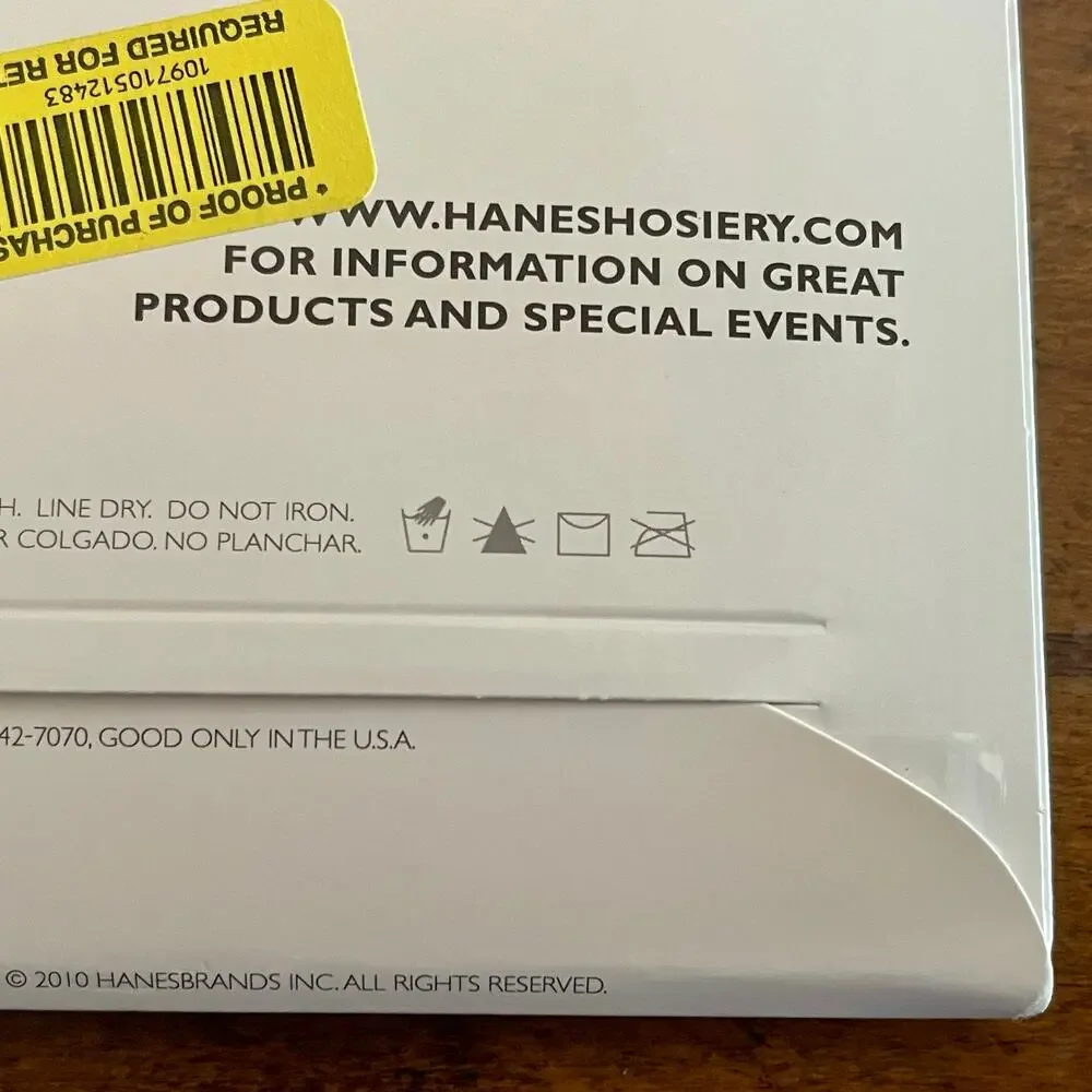 Hanes Silk Reflections Pantyhose‎ Silky Sheer Size: AB, Color:  Brown C-8